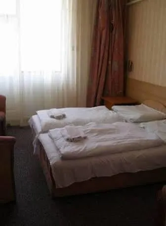 Tagore Hotel 3*